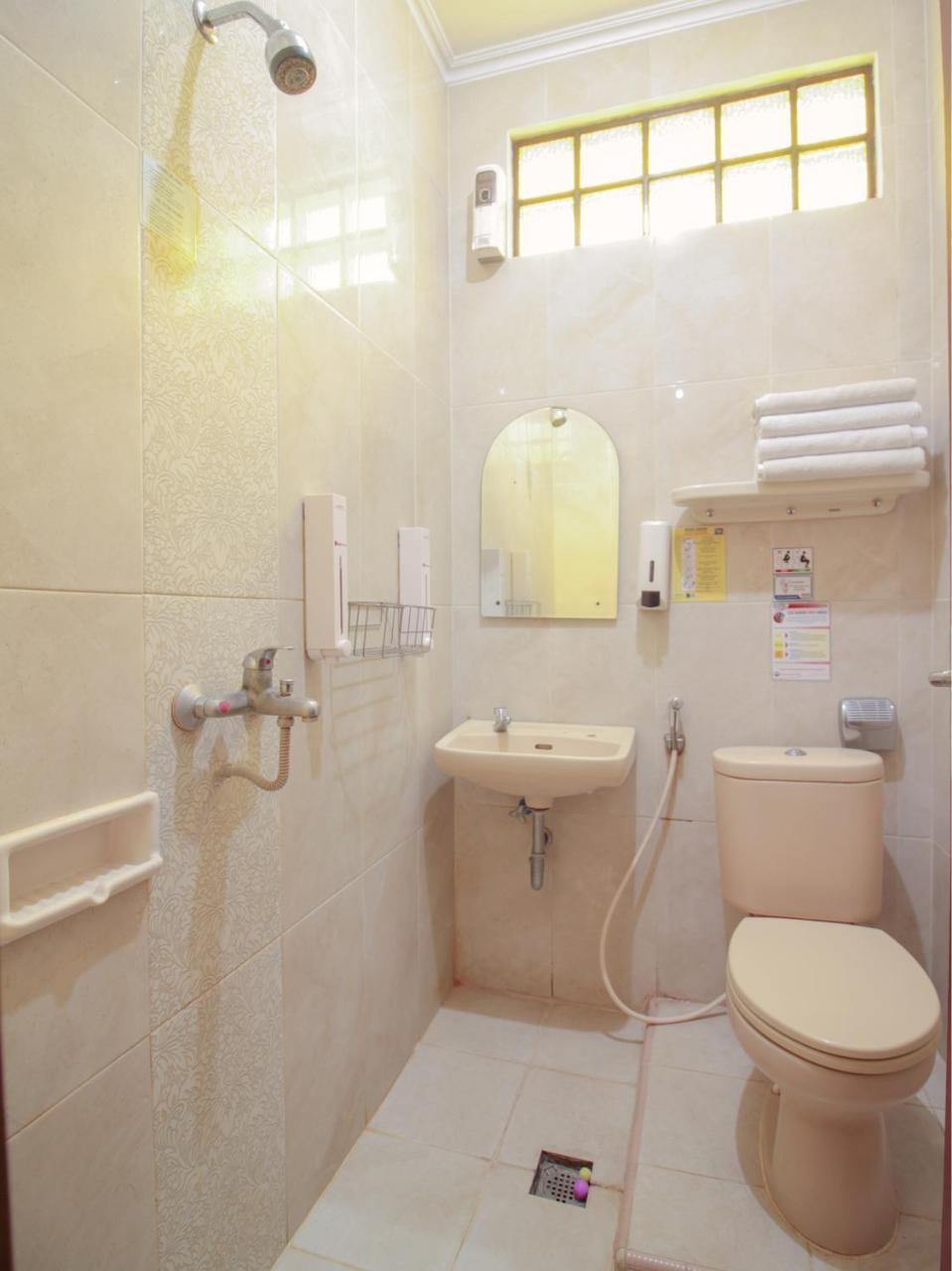 Vaccinated Staff - Oyo 352 Homestay Sabang Bandung Exterior photo